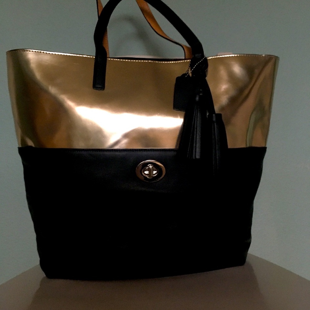 Coach tote